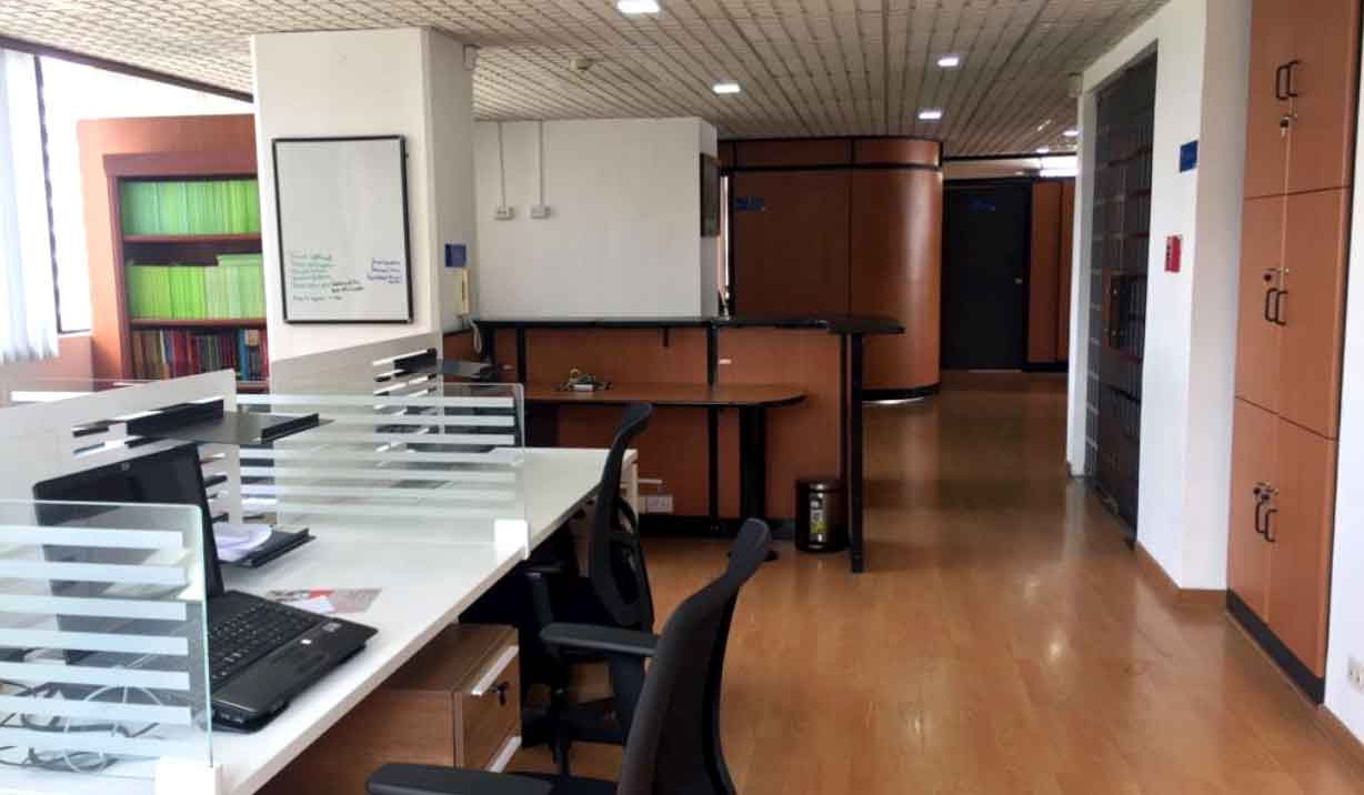 Oficinas Amobladas